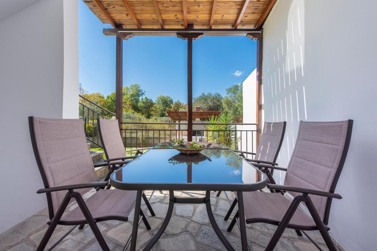 Apartamento Blooming Memories Vourvourou Exterior foto